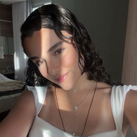 Aluna Vivendo de Site
